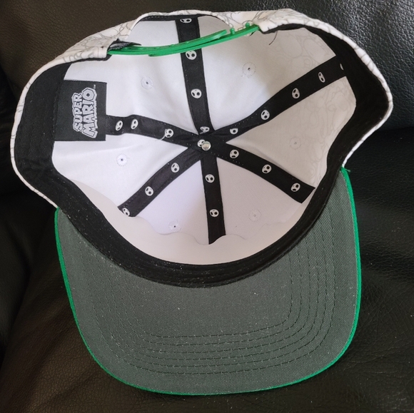 Nintendo Super Mario Green/White Yoshi Snapback Hat - Picture 5 of 10